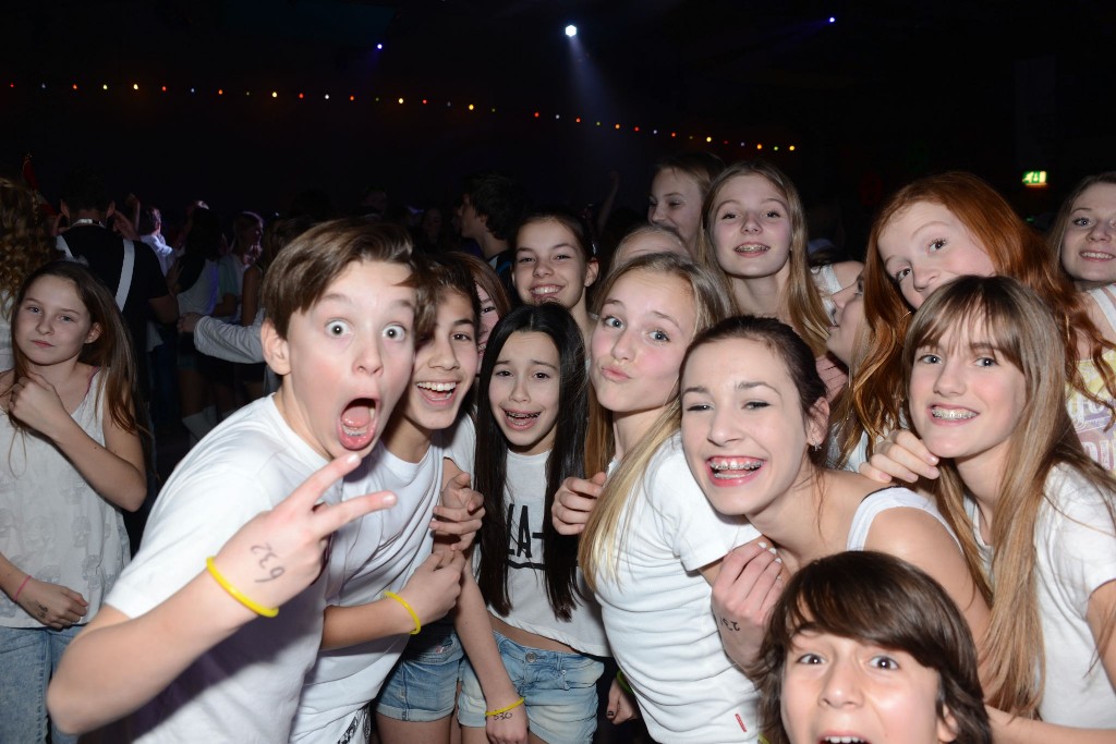 ../Images/Jeugddisco White Edition 149.jpg